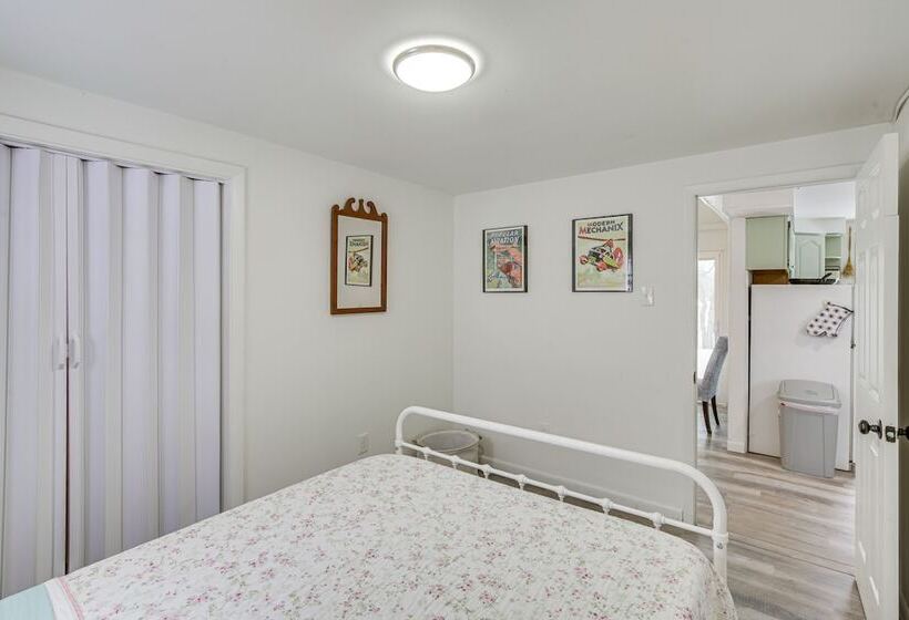 Riverfront Topsham Home ~ 28 Mi To Portland!