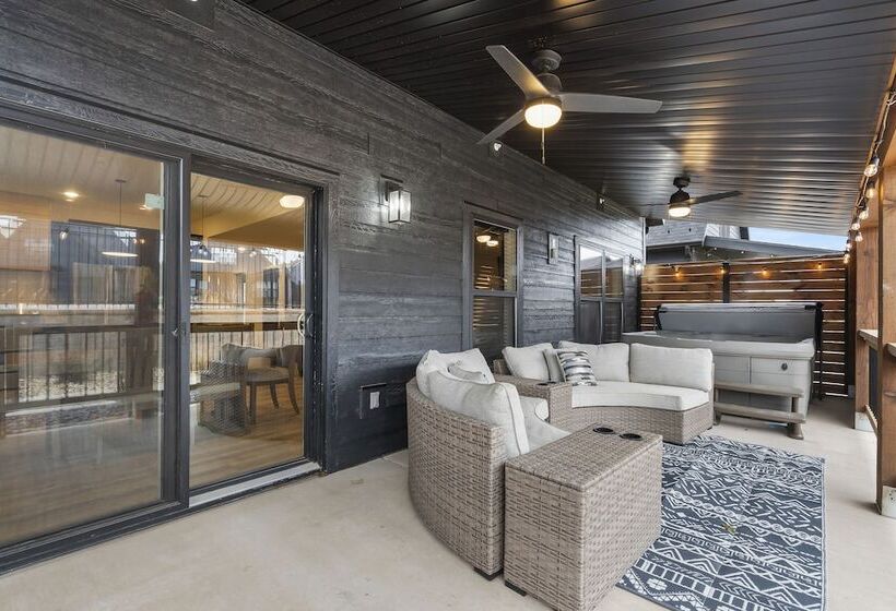 Rocky Shores Retreat   Indoor Pool Open