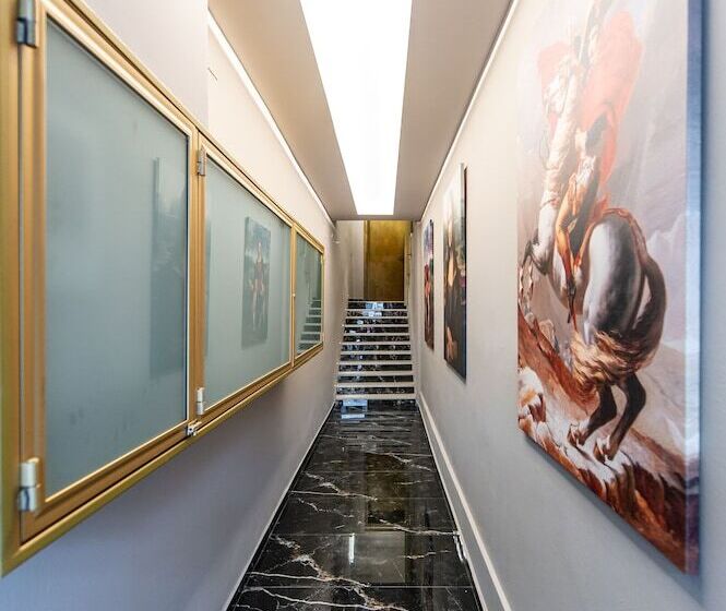 Royal Gold City Suites