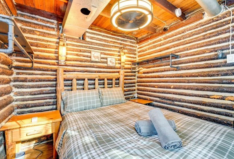 Rustic Blakeslee Cabin W/ Gas Grill Near Skiing!