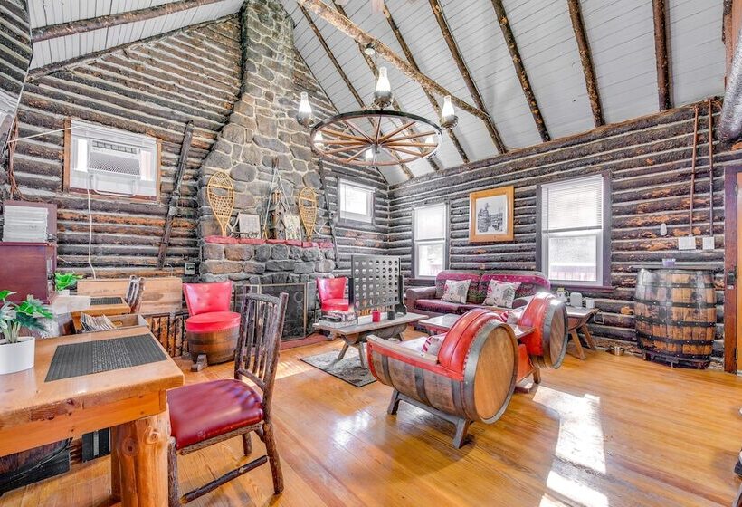 Rustic Blakeslee Cabin W/ Gas Grill Near Skiing!