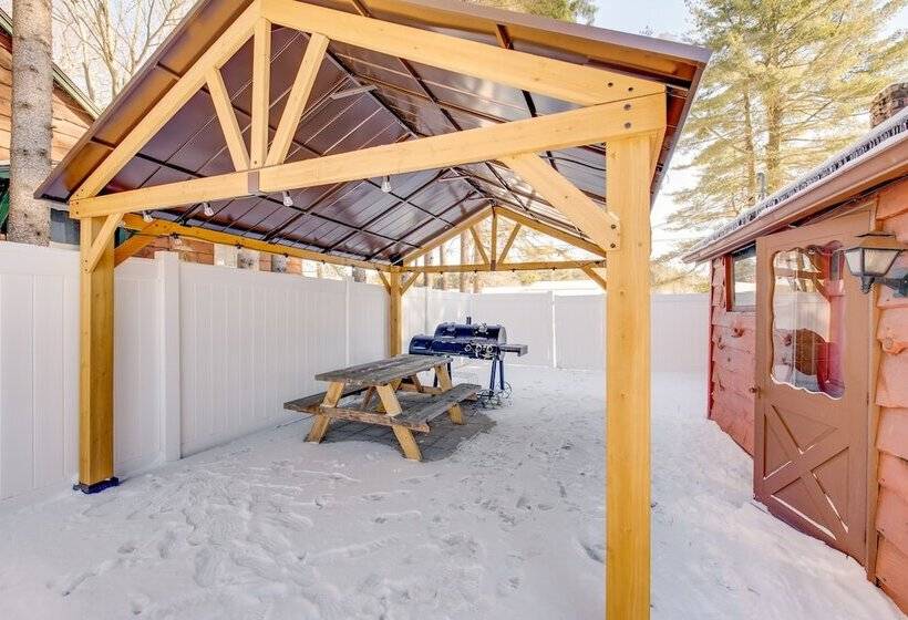 Rustic Blakeslee Cabin W/ Gas Grill Near Skiing!
