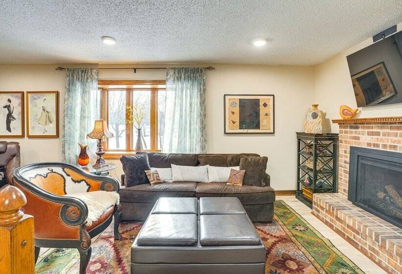 Charming Savage Home W/ Yard: 18 Mi To Minneapolis