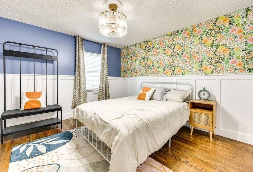 Savannah Home: Close To Bike Trails & Beaches!