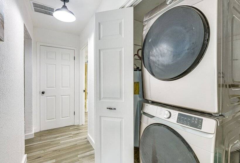 Scenic Home W/ Private Pool & Dock On Oso Bay!