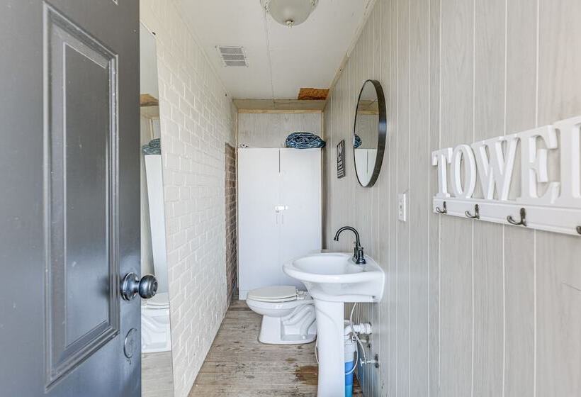 Scenic Home W/ Private Pool & Dock On Oso Bay!