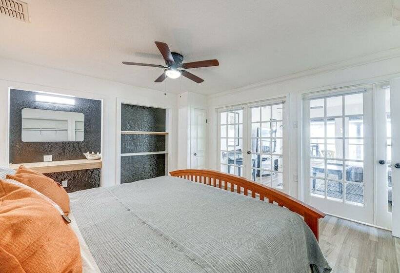 Scenic Home W/ Private Pool & Dock On Oso Bay!