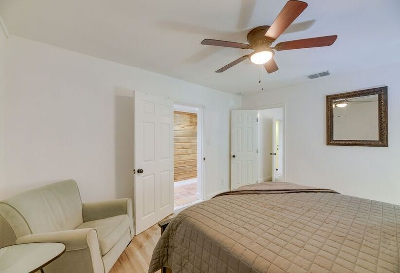 Scenic Home W/ Private Pool & Dock On Oso Bay!