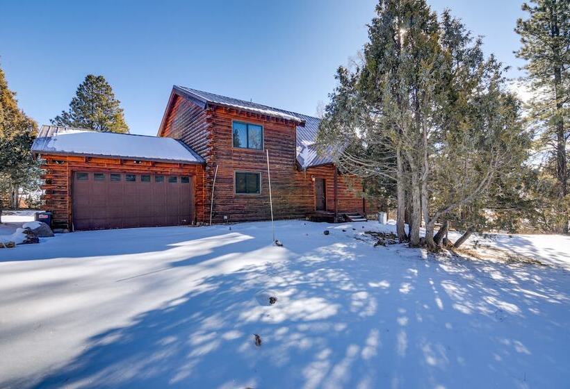 Secluded Cabin Near Lake, 18 Mi To Brian Head!
