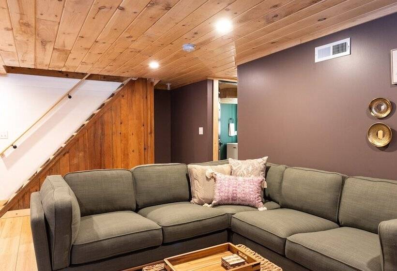 Secluded Naples Cabin W/ Deck & Stream Views