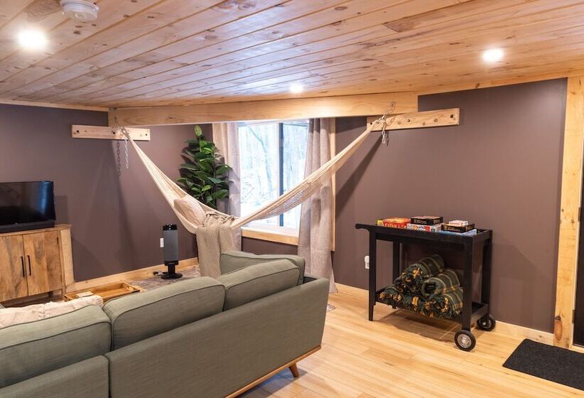 Secluded Naples Cabin W/ Deck & Stream Views