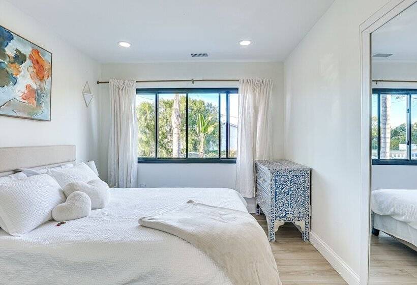 South Oceanside Gem W/ Pool & Spa   2 Mi To Beach!