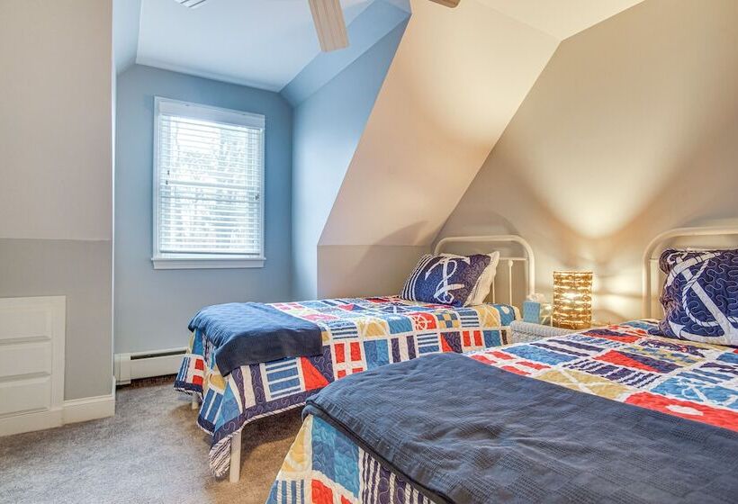 South Yarmouth Home W/ Gas Grill < 2 Mi To Beaches