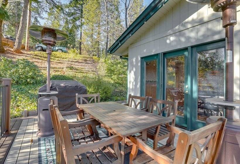 Spacious Colfax Cabin Near Rollins Lake