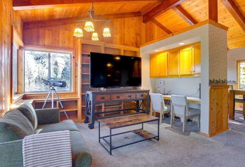 Spacious Colfax Cabin Near Rollins Lake