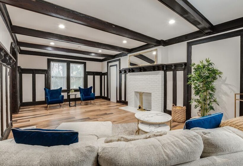 Spacious East Orange Home: Steps To Elmwood Park!