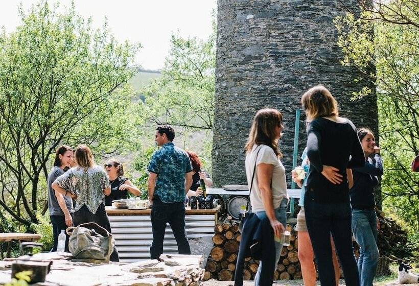 Stunning Cornish Tipi With Sea Views