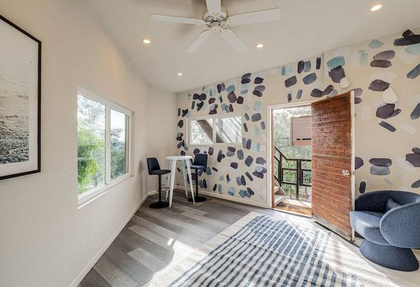 Stunning Del Mar Home W/ Deck: 1 Mi To Beach!