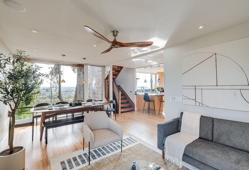 Stunning Del Mar Home W/ Deck: 1 Mi To Beach!