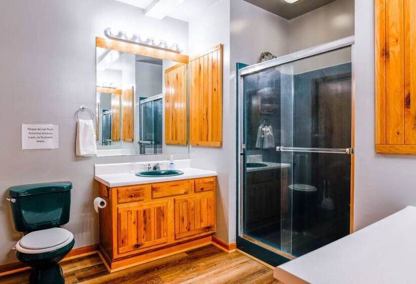 Twin Creeks Lodge By Avantstay 33 Acre Retreat