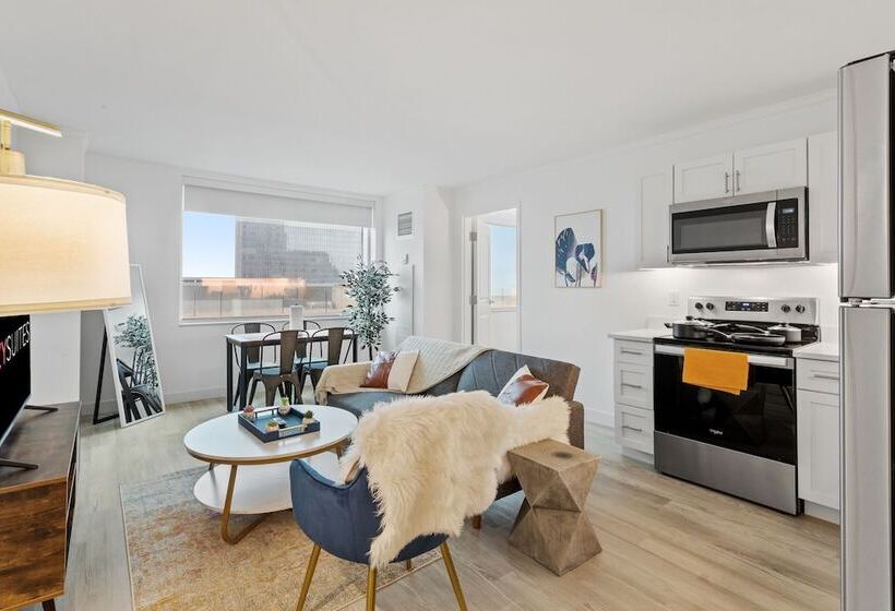 Two Beachfront Stylish Cozysuites