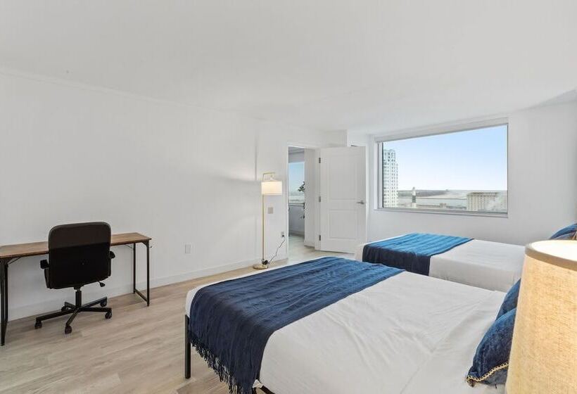 Two Beachfront Stylish Cozysuites