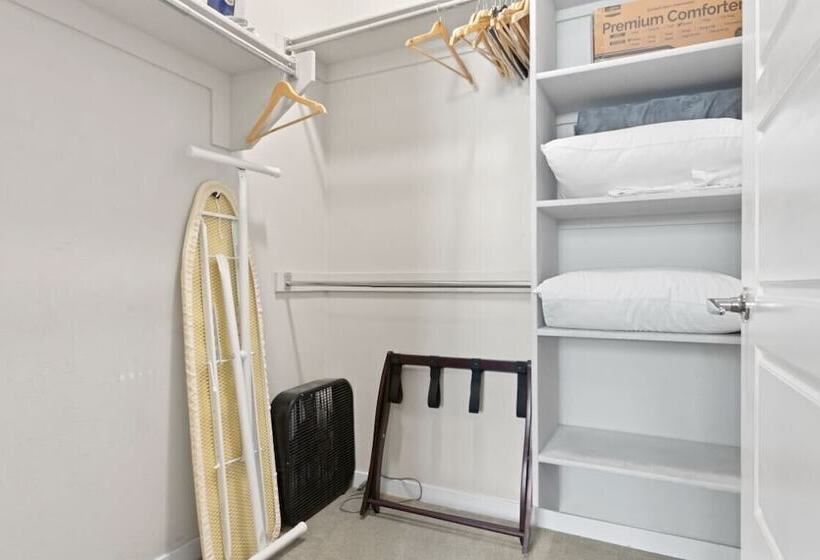 Two Modern Cozysuites With Pool 15 & 19