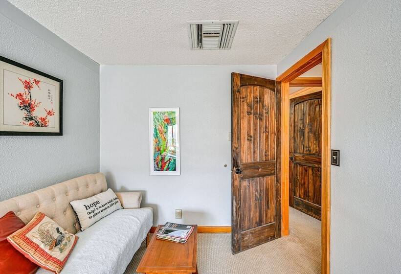 Unique Canyon Cabin: Arkansas River Access & Views