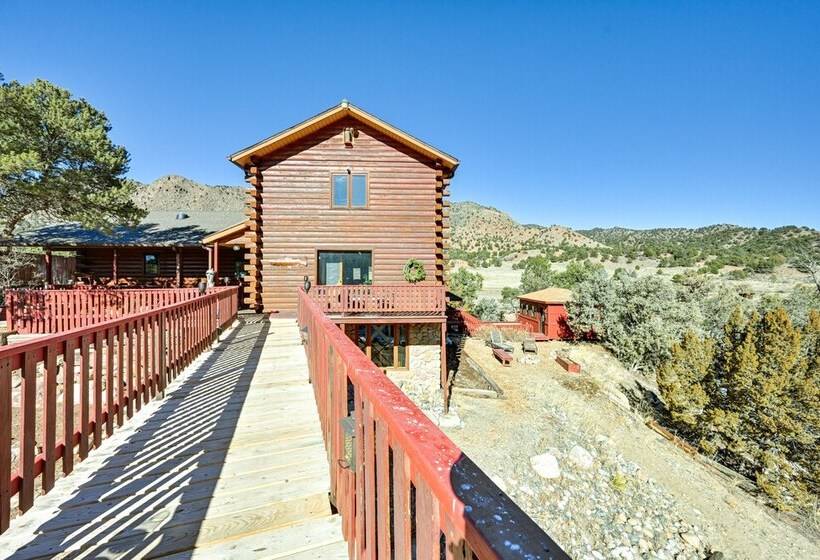 Unique Canyon Cabin: Arkansas River Access & Views