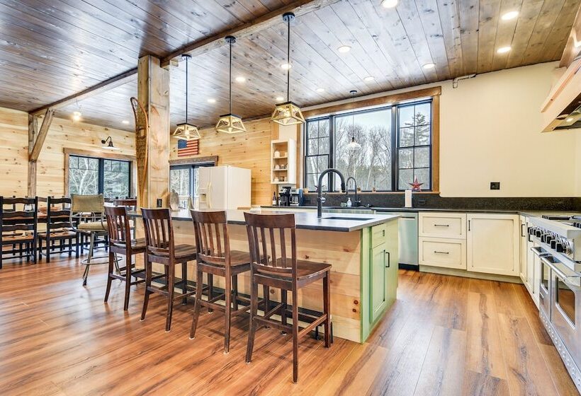 Maine Home W/ Hot Tub & Snowmobile Trail Access!