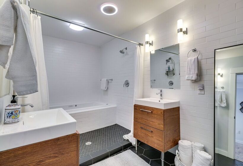 Updated Austin Home ~ 1 Block To Hike/bike Trail!