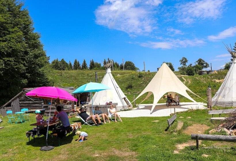 Village Tipi