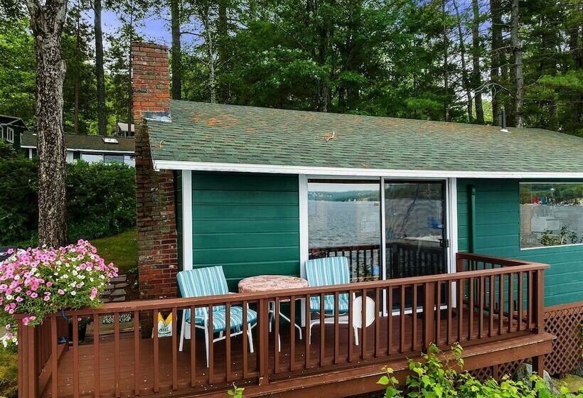 Winni Lakefront Cabin