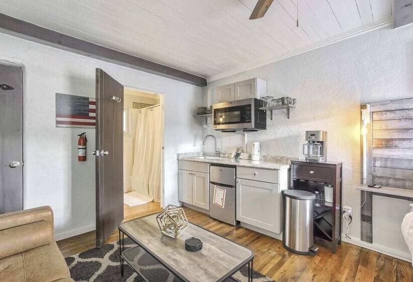 1bd Cozy Suiterestaurants & Hiking!dogs Welcome