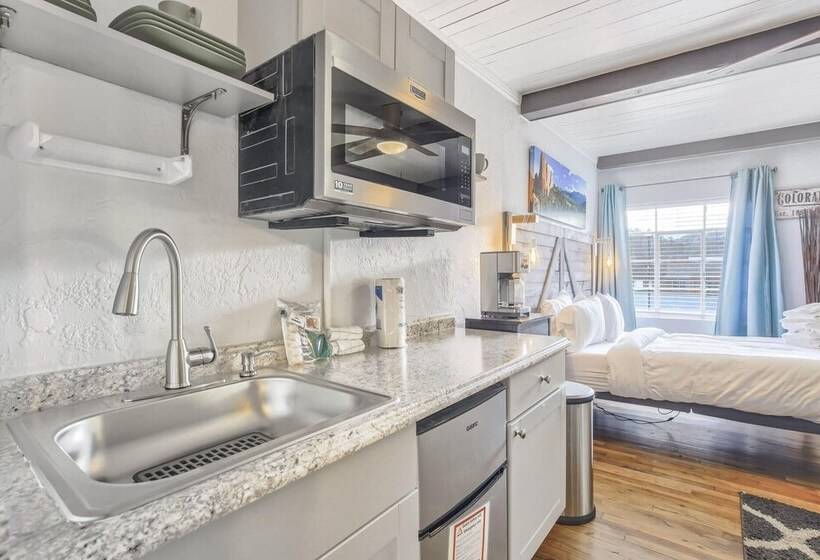 1bd Cozy Suiterestaurants & Hiking!dogs Welcome