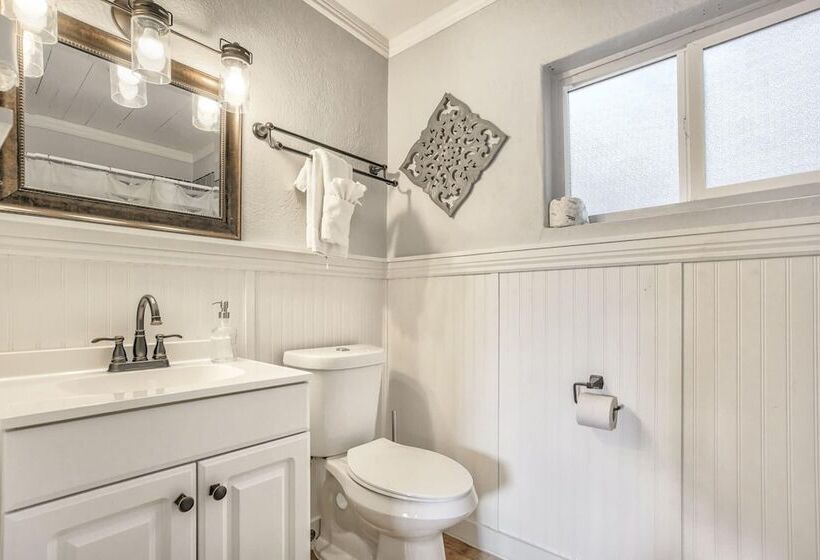 1bd Cozy Suiterestaurants & Hiking!dogs Welcome