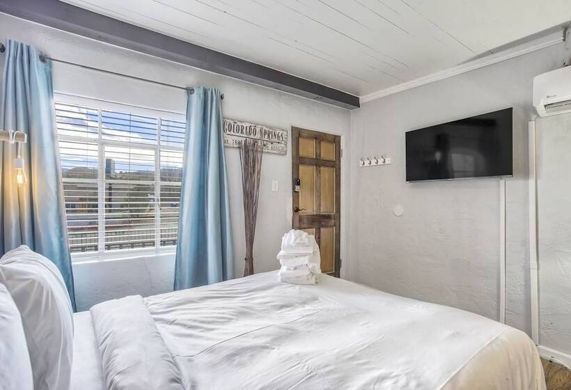 1bd Cozy Suiterestaurants & Hiking!dogs Welcome