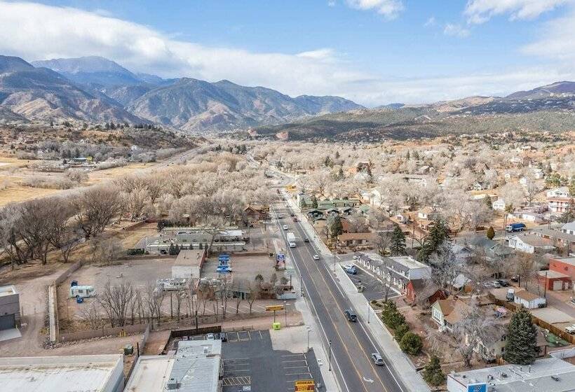 1bd Cozy Suiterestaurants & Hiking!dogs Welcome