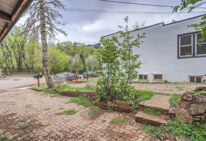 2br Manitou Get Away Close To Everything!