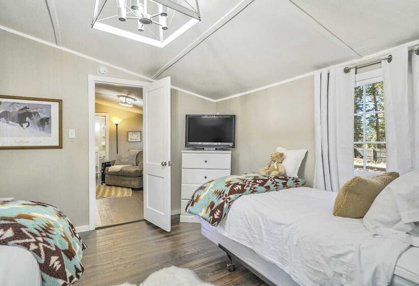 2brwren S Nestdowntown And Hiking Nearby