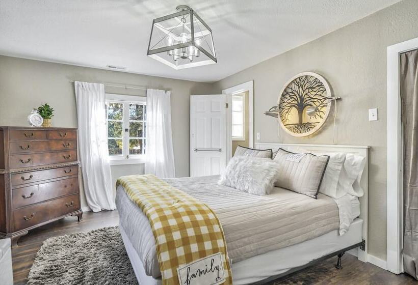 2brwren S Nestdowntown And Hiking Nearby