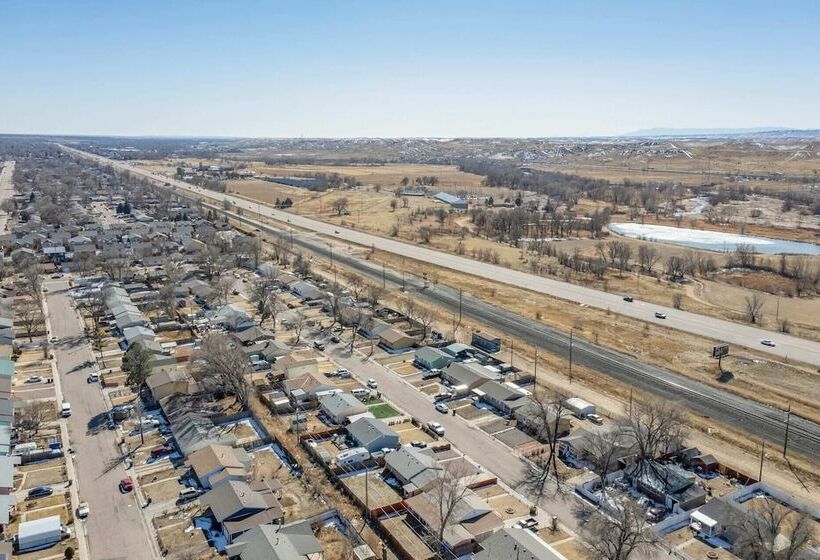 3bdfamily Retreat Near Cos Airport & Fort Carson