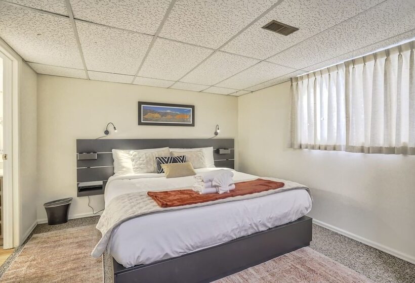 4br Central Location & Near Parks!