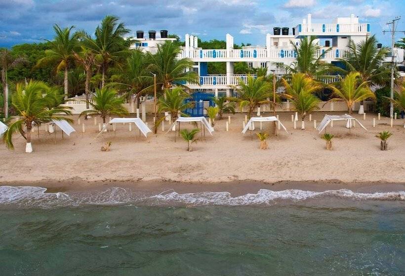 Apartahotel Isla Magica