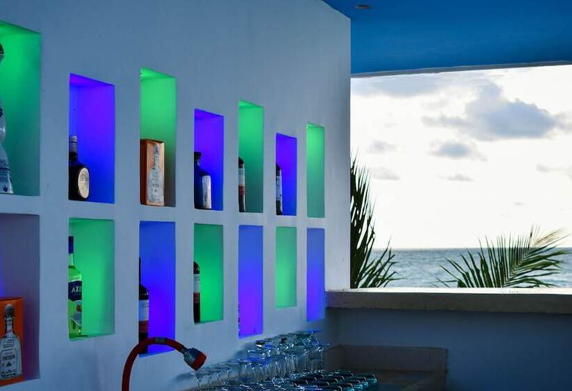 Apartahotel Isla Magica