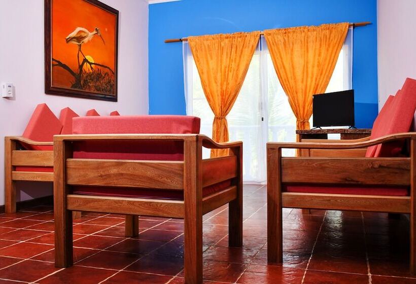 Apartahotel Isla Magica