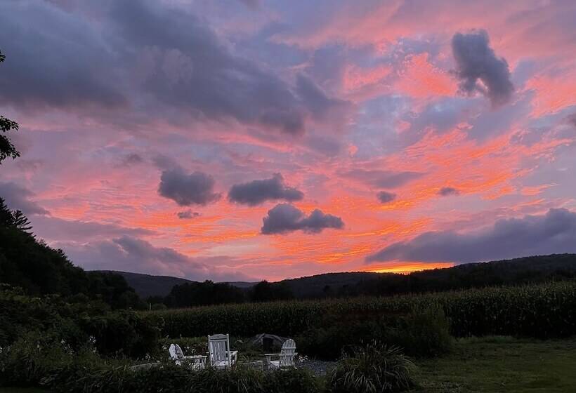 مبيت وإفطار Mad River Inn