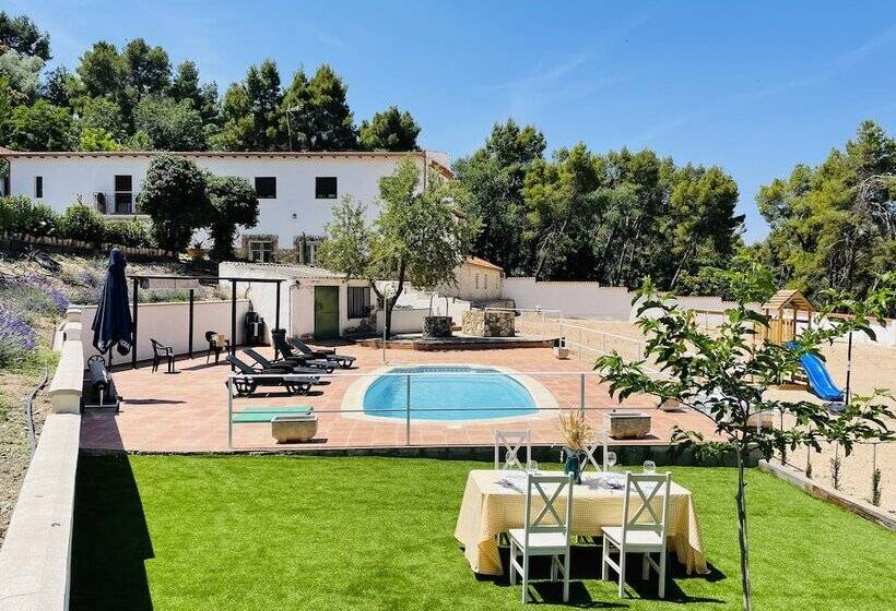 مبيت وإفطار Casa Rural Majada Del Conde