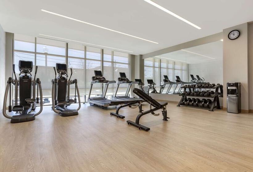 Cambria Hotel Spokane Airport