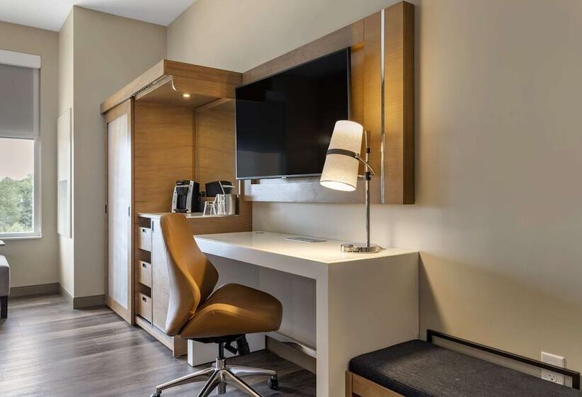 Cambria Hotel Spokane Airport